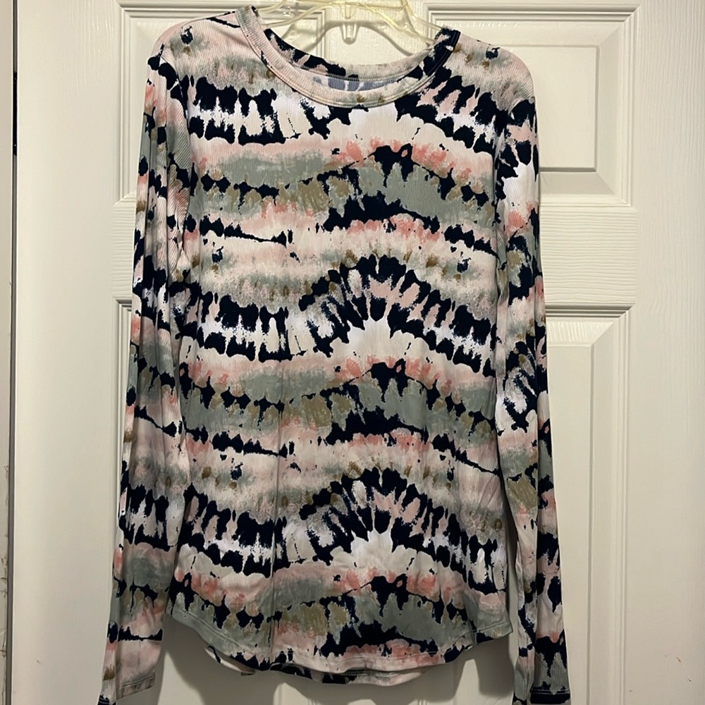 Women’s multicolored long sleeve shirt